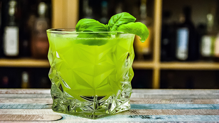 minty organic greens drink