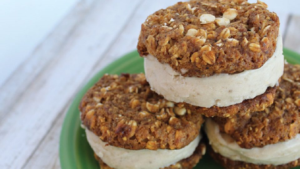 Nature Oat Bakes IsaCream sandwiches on a plate