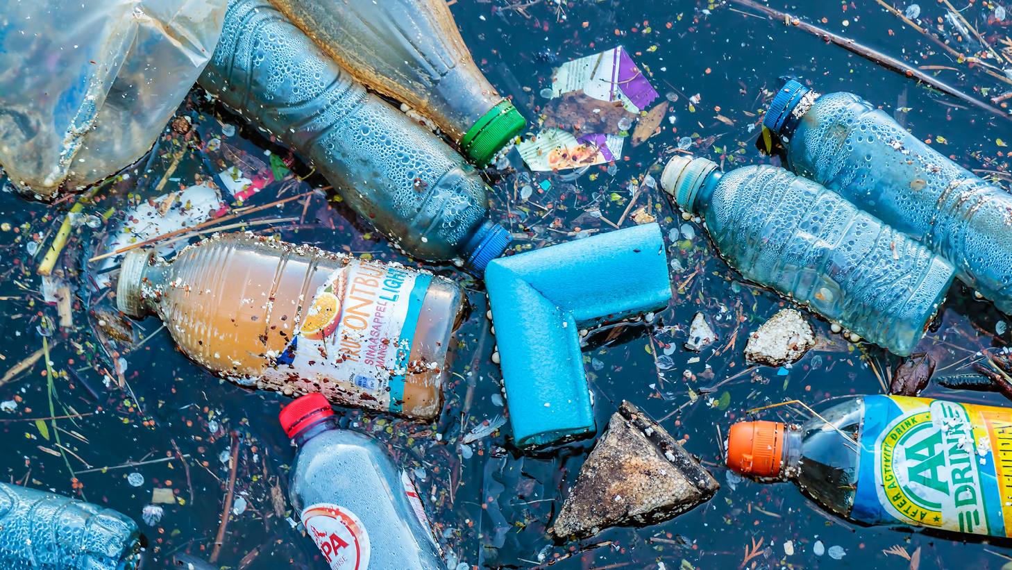 Water Bottles and Trash Polluting the Ocean