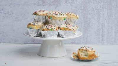 cupcakes with frosting